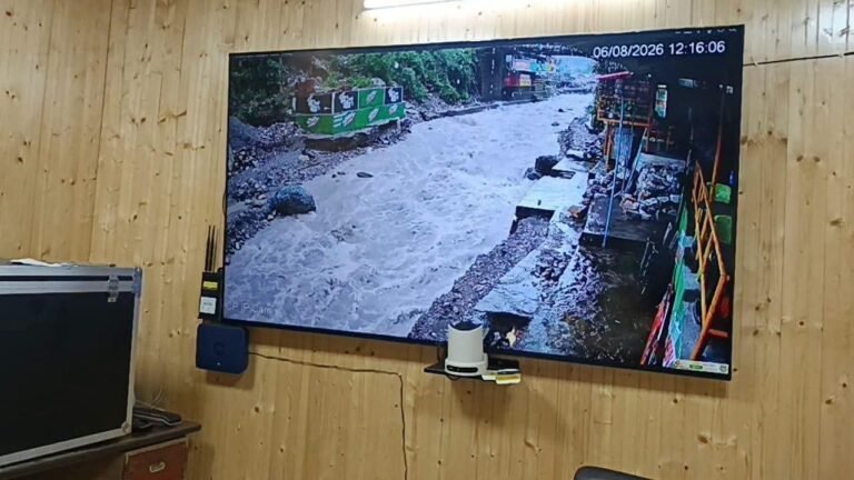 “देहरादून में आपदा पर अब 24×7 ‘तीसरी आंख’ का पहरा, हाईटेक PTZ कैमरों से संवेदनशील इलाकों की रियल टाइम निगरानी”
