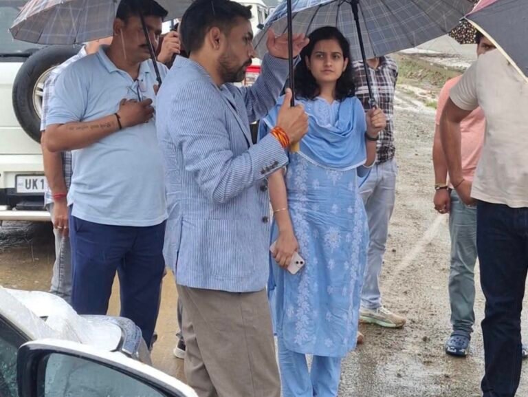 “दिल्ली-देहरादून कॉरिडोर को मिली रफ्तार! 716 करोड़ की ग्रीनफील्ड बाईपास परियोजना का डीएम डॉ. आशीष चौहान ने किया निरीक्षण”
