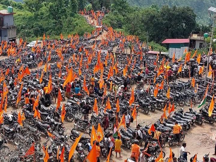 “नीलकंठ में कांवड़ियों के लिए चाकचौबंद इंतजाम, हर कदम पर सुरक्षा का पहरा—पेयजल, चिकित्सा से लेकर सफाई तक प्रशासन ने संभाला मोर्चा”
