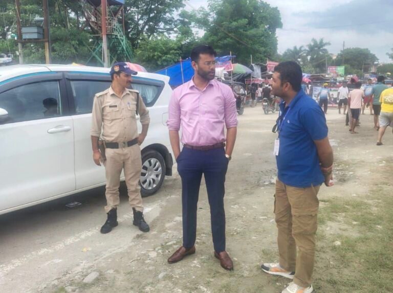 “कांवड़ मार्ग पर नगर आयुक्त नंदन कुमार का ताबड़तोड़ निरीक्षण, 24 घंटे स्वच्छता और चाक-चौबंद व्यवस्थाओं के दिए सख्त निर्देश”