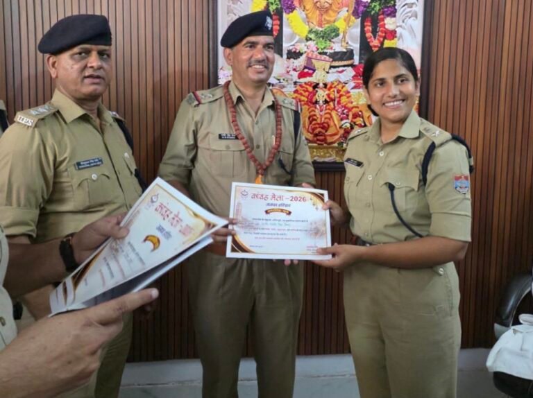 “कांवड़ मेला ड्यूटी के ‘रियल हीरोज’ का सम्मान, एसपी निशा यादव ने पुलिसकर्मियों और एसपीओ का बढ़ाया हौसला”