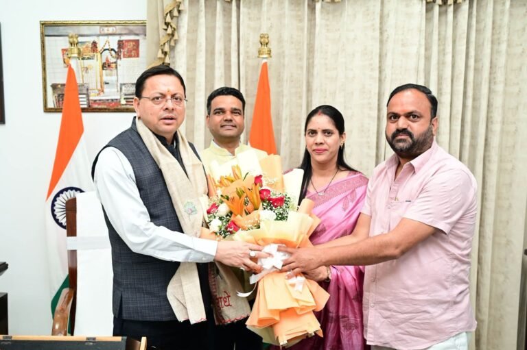 BIG BREAKING:: मुख्यमंत्री धामी से मिले जिला सहकारी बैंक के नवनिर्वाचित पदाधिकारी, बोले—सहकारिता को बनाएंगे और मजबूत