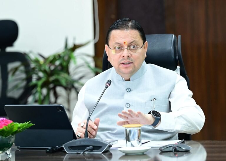 BIG BREAKING:: 15 अक्टूबर के बाद सड़कों पर उतरेंगे CM धामी, अचानक होगा औचक निरीक्षण! गड्ढे मिले तो अफसरों की बढ़ेगी टेंशन