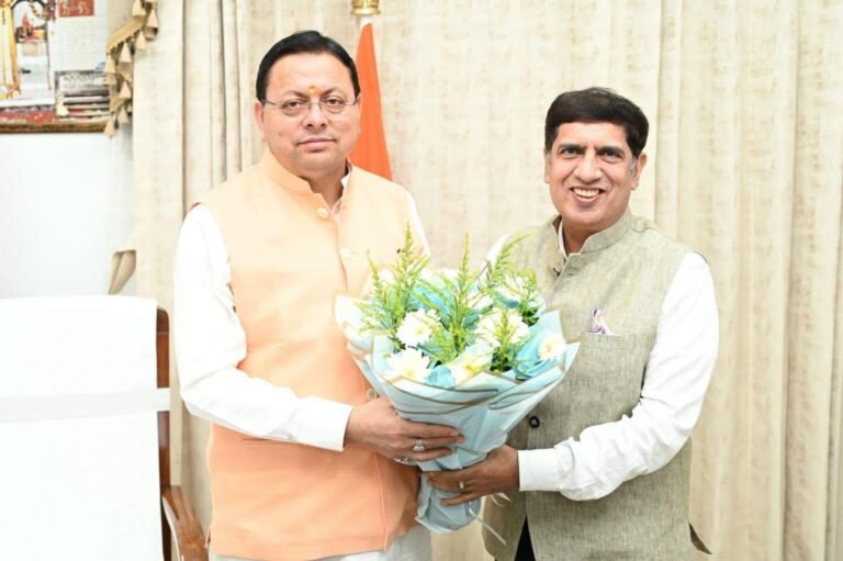 BIG BREAKING:: धामी के जन्मदिन पर CM आवास पहुंचे प्रदीप बत्रा, बुके देकर दी बधाई, विकास के मुद्दों पर भी हुई खास चर्चा
