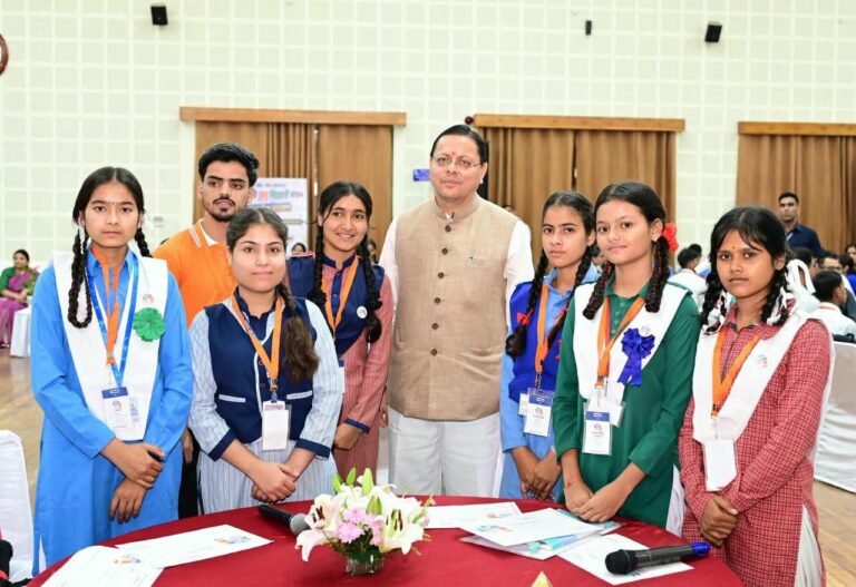 BIG BREAKING:: 2.67 लाख विद्यार्थियों की सोच से बनेगा विकसित उत्तराखण्ड, CM धामी ने 140 छात्र-छात्राओं से किया सीधा संवाद