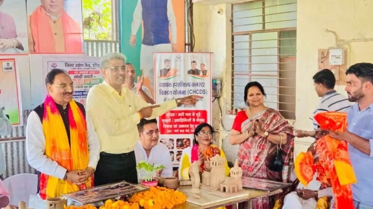 BIG BREAKING:: रुड़की में महापौर की अनोखी पहल, तैयार होंगे 10 हजार मिट्टी के दीये… ‘एक दीया समृद्धि का, एक दीया आत्मनिर्भरता का’!