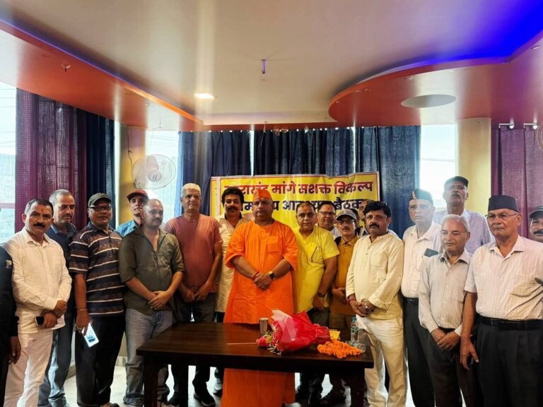 BIG BREAKING:: उत्तराखंड की सियासत में तीसरे विकल्प का शंखनाद! आनंद स्वरूप बोले—‘एक पार्टी नागनाथ तो दूसरी सांपनाथ’, 1 नवंबर को देहरादून से होगा बड़ा ऐलान