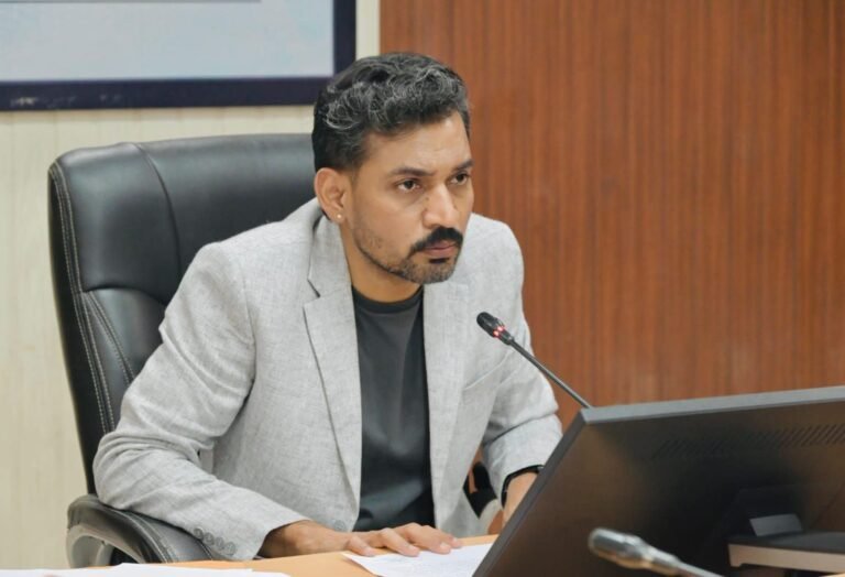 BIG BREAKING:: सिंगल यूज प्लास्टिक पर डीएम सख्त, सप्लाई नेटवर्क पर कसा शिकंजा अनधिकृत डंपिंग साइटों पर होगी कार्रवाई, कचरा फेंकने वालों के चालान के निर्देश