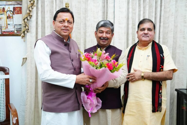 BIG BREAKING:: सीएम धामी से मिले नवनिर्वाचित राज्यसभा सांसद दिनेश आर्य, उत्तराखंड के विकास को लेकर जताई उम्मीद