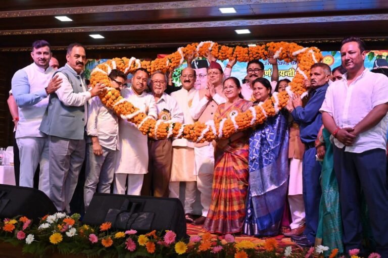 BIG BREAKING:: मां कुंजापुरी मेले की स्वर्ण जयंती का भव्य आगाज, CM धामी ने किया शुभारंभ, लोक संस्कृति की छटा और विकास के संकल्प से गूंजा नरेंद्रनगर!