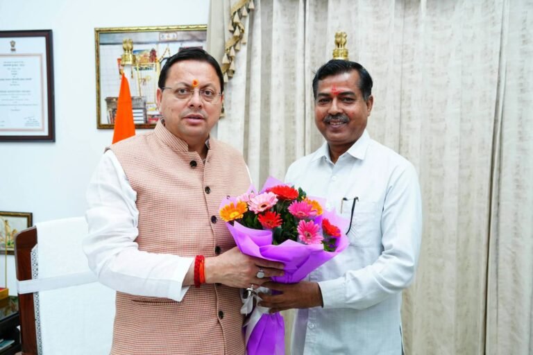 BIG BREAKING:: सुभाषनगर के लोगों को हाईटेंशन लाइन से मिलेगी राहत? विधायक आदेश चौहान ने CM धामी के सामने उठाया मुद्दा, कार्रवाई के निर्देश