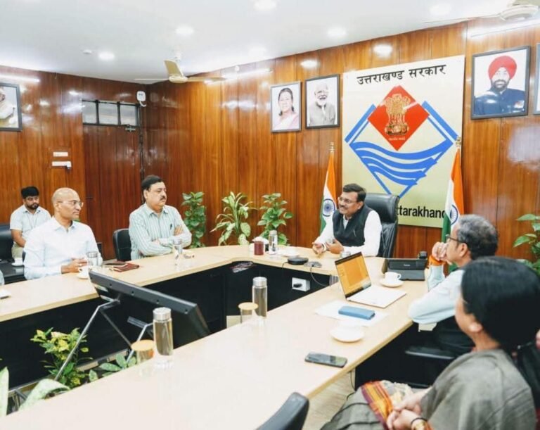 BIG BREAKING:: उत्तराखंड के युवाओं के लिए खुलेंगे विदेश में नौकरी के रास्ते! हर जिले में विदेशी भाषा प्रशिक्षण केंद्र खोलने की तैयारी, नर्सिंग छात्रों को भी मिलेगा फायदा