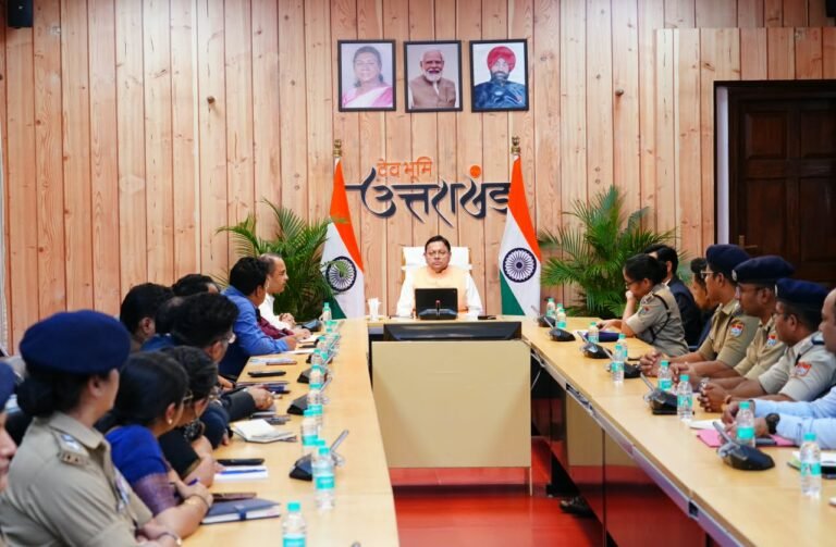 BIG BREAKING:: धामी का अधिकारियों को दोटूक अल्टीमेटम! सड़कें गड्ढामुक्त करो, विकास कार्यों में लापरवाही की तो होगी सीधी कार्रवाई, कुंभ-2027 की हर सप्ताह होगी समीक्षा
